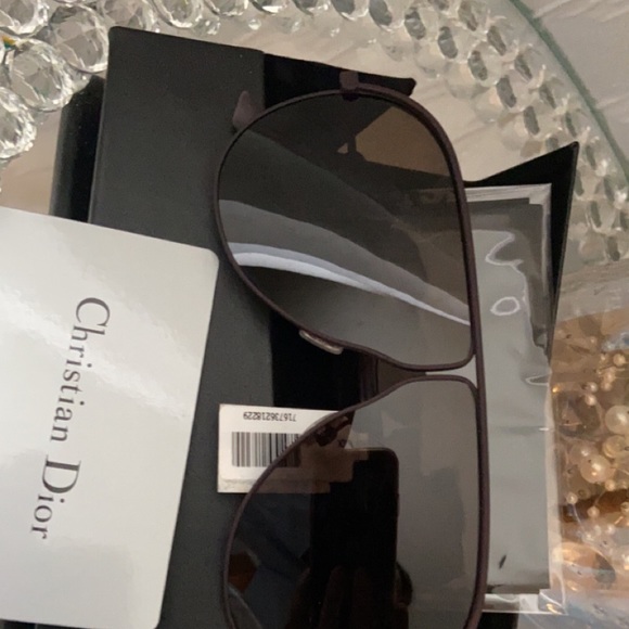 Sunglasses - Picture 2 of 4